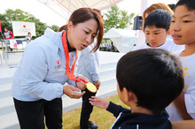 馬渕智子さん、小塚崇彦さんが参加「オリンピックデー・フェスタ in こおり」レポート