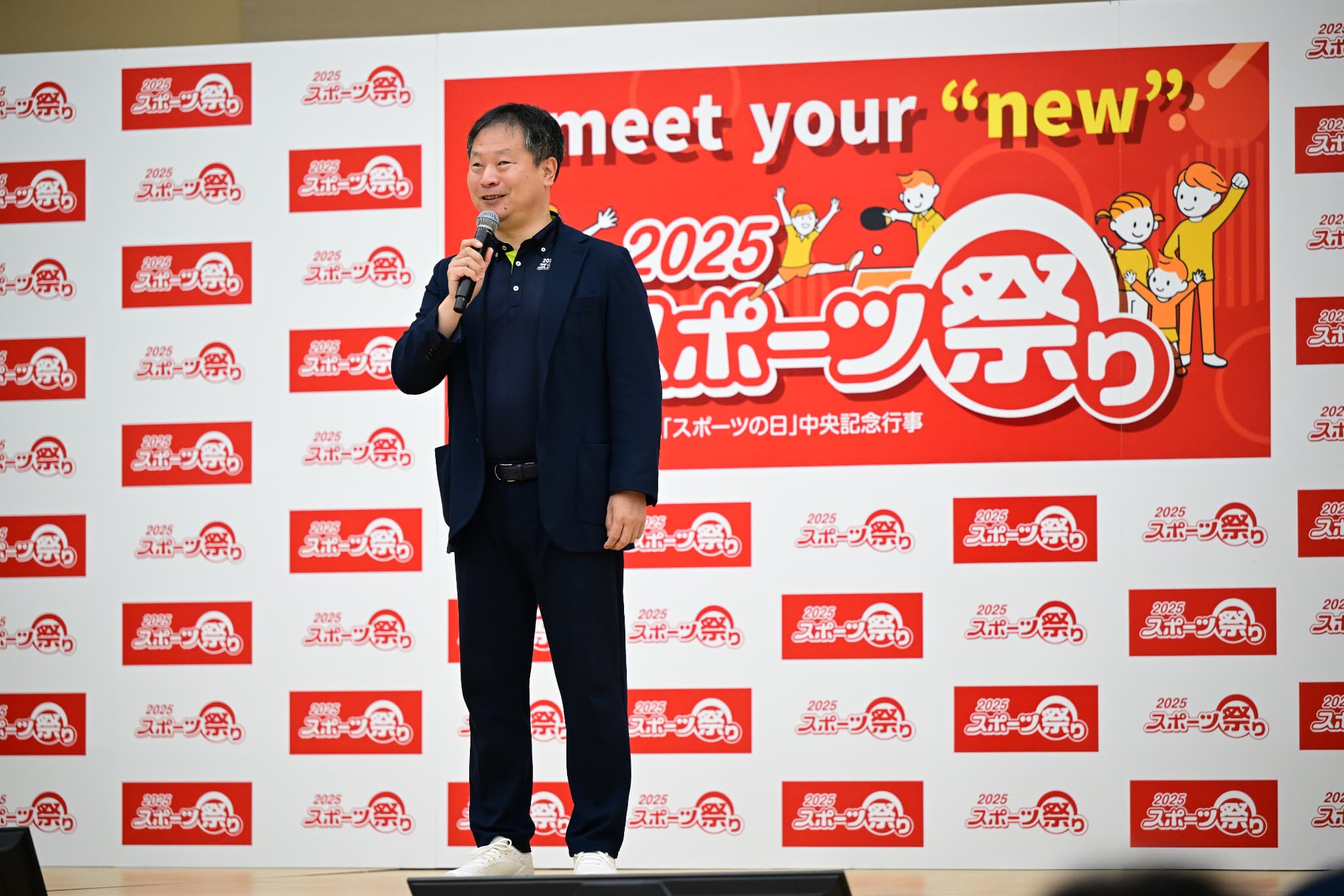 挨拶をする河合純一スポーツ庁長官（写真：アフロスポーツ）